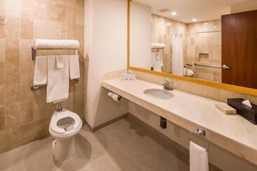 هتل Wyndham Garden Playa Del Carmen