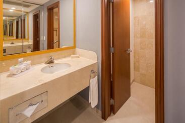 هتل Wyndham Garden Playa Del Carmen