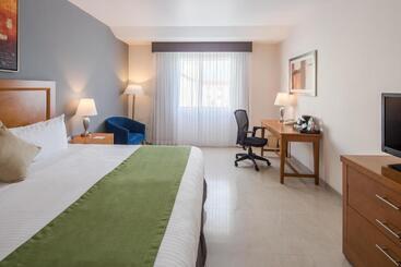هتل Wyndham Garden Playa Del Carmen