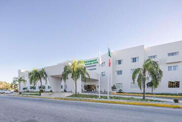 هتل Wyndham Garden Playa Del Carmen
