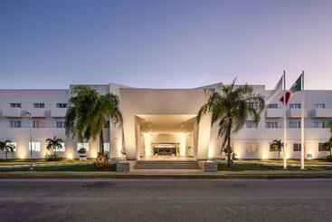 هتل Wyndham Garden Playa Del Carmen