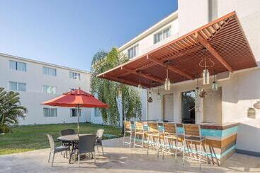 هتل Wyndham Garden Playa Del Carmen