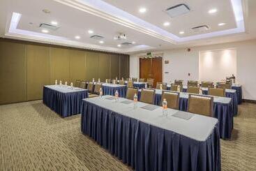 هتل Wyndham Garden Playa Del Carmen