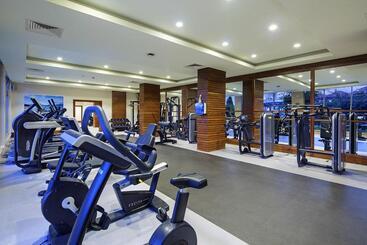استراحتگاه Bellis Deluxe Hotel & Heated For Winter Aqua Park