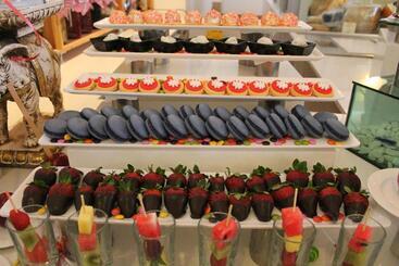 استراحتگاه Bellis Deluxe Hotel & Heated For Winter Aqua Park