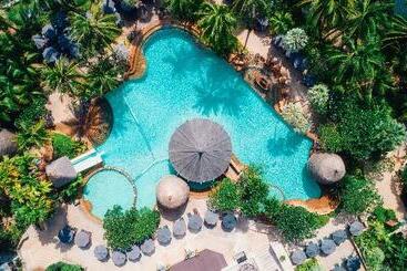 Paradox Resort Phuket Sha Plus