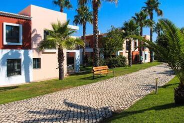 Vitor S Village