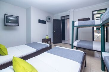 هتل Ayenda Calypso 1142