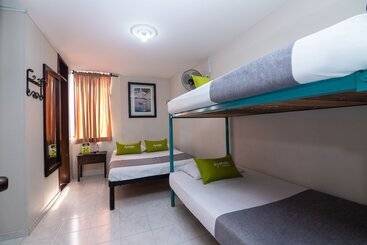 هتل Ayenda Calypso 1142