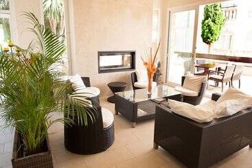 Apartamentos Sol Romántica By Dot Suites