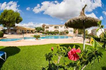 Apartamentos Sol Romántica By Dot Suites
