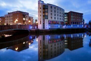 Absolute Hotel Limerick - Limerick