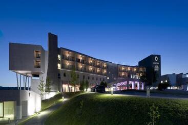 هتل Casino Chaves