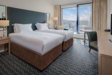 هتل Hilton Dublin Kilmainham