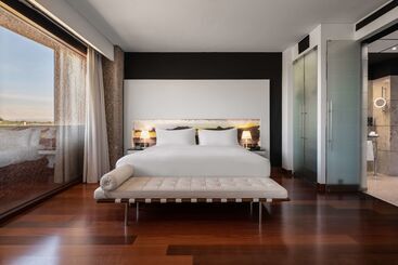 هتل Hilton Madrid Airport