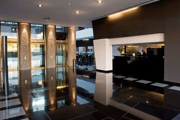 هتل Hilton Madrid Airport