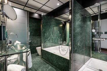 هتل Hilton Madrid Airport
