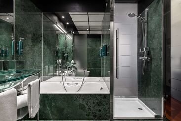 هتل Hilton Madrid Airport