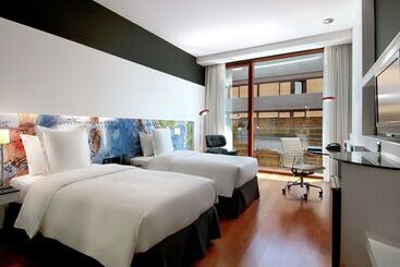 هتل Hilton Madrid Airport