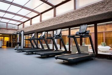 هتل Hilton Madrid Airport