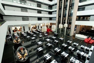 هتل Hilton Madrid Airport