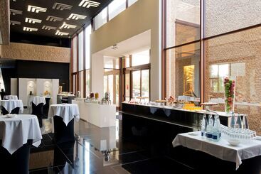 هتل Hilton Madrid Airport