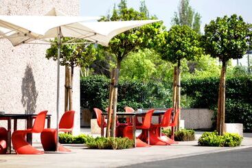 هتل Hilton Madrid Airport