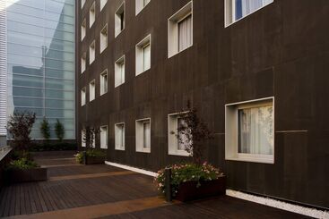 هتل Holiday Inn Express Barcelona City 22@, An Ihg
