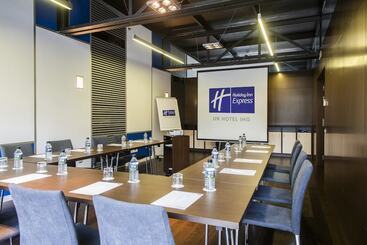 هتل Holiday Inn Express Barcelona City 22@, An Ihg