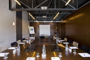 هتل Holiday Inn Express Barcelona City 22@, An Ihg