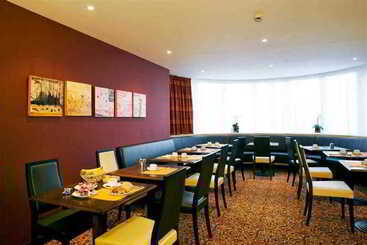 هتل Hôtel Mercure Rennes Cesson