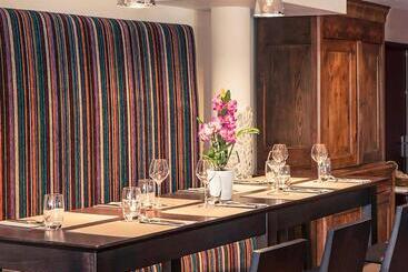 هتل Hôtel Mercure Rennes Cesson