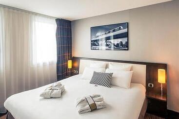 هتل Hôtel Mercure Rennes Cesson