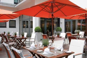Lindner Hotel Hamburg Am Michel, Part Of Jdv By Hyatt