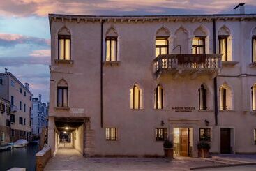 هتل Maison Venezia | Una Esperienze