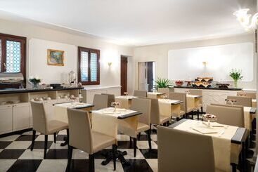 هتل Maison Venezia | Una Esperienze