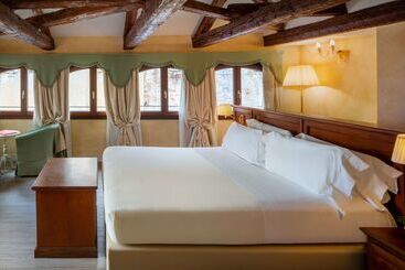 هتل Maison Venezia | Una Esperienze