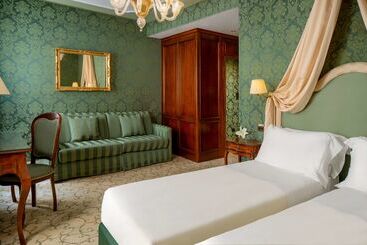 هتل Maison Venezia | Una Esperienze