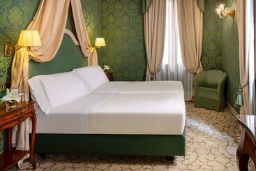هتل Maison Venezia | Una Esperienze