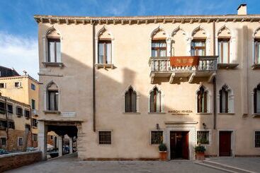 هتل Maison Venezia | Una Esperienze