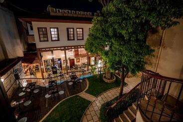 Mediterra Art Hotel Antalya