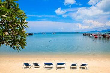 هتل Punnpreeda Beach Resort   Sha Plus Certified