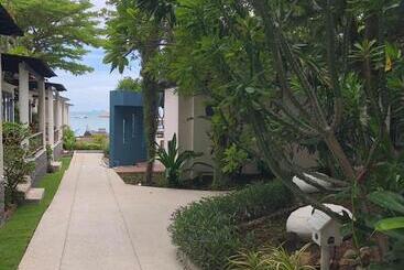 酒店 Punnpreeda Beach Resort   Sha Plus Certified