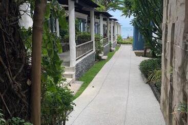 هتل Punnpreeda Beach Resort   Sha Plus Certified