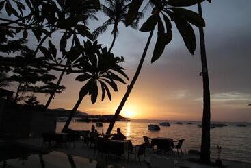 هتل Punnpreeda Beach Resort   Sha Plus Certified