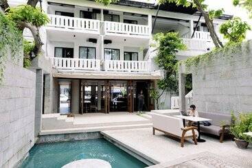 هتل Punnpreeda Beach Resort   Sha Plus Certified