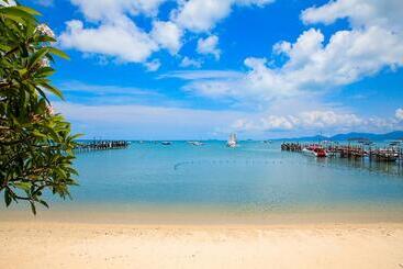 酒店 Punnpreeda Beach Resort   Sha Plus Certified