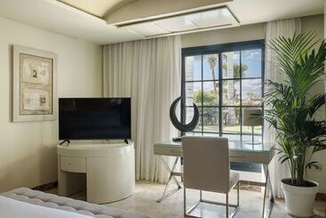 هتل Red Level at Gran Melia Palacio de Isora - Adults Only