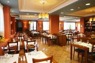 هتل Restaurante El Tollo