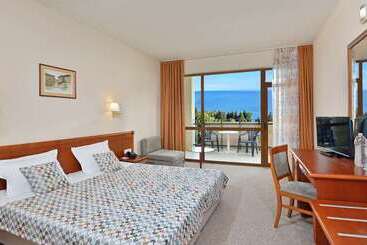 Отель Sol Nessebar Bay All Inclusive